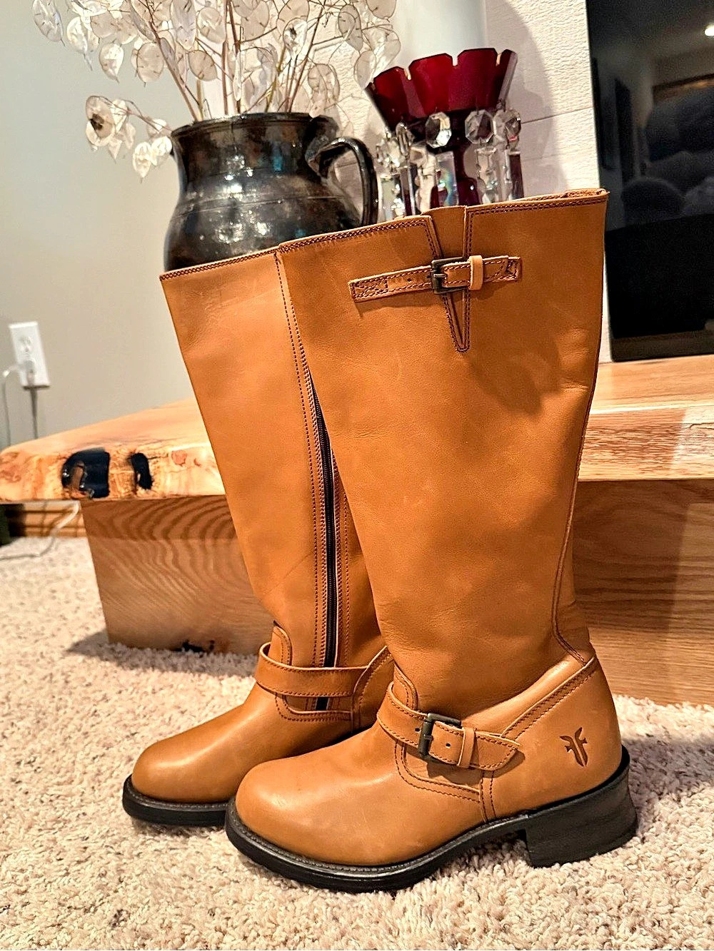 Frye Womenโs Engineer 15R Leather Boots, Gaucho Brown, Size US 9 B, Style 77555